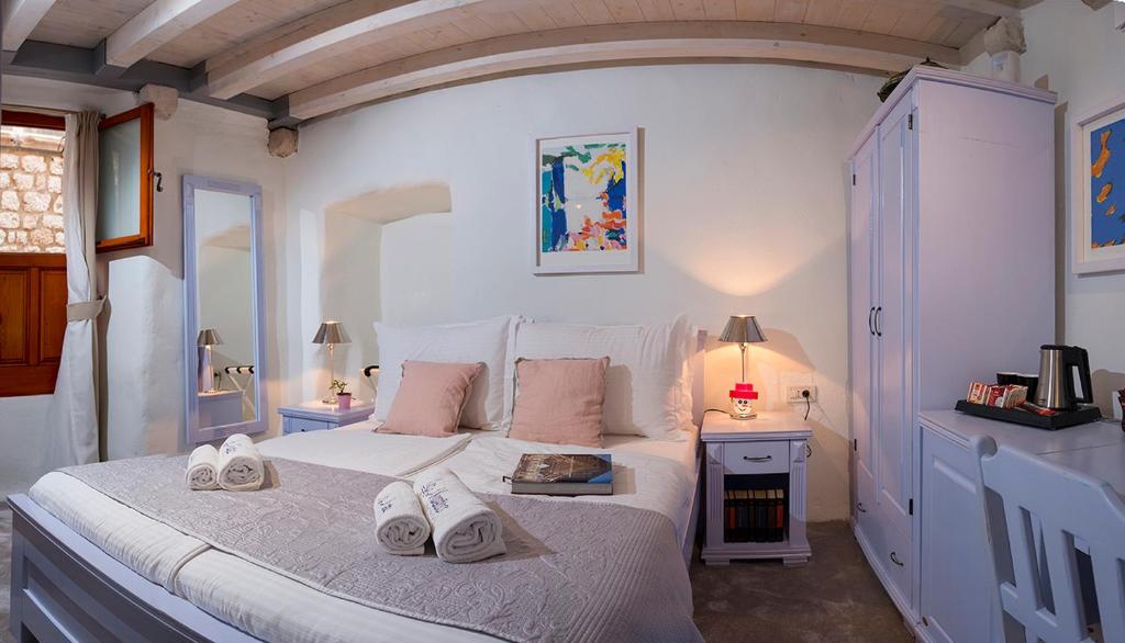 AuRoom - Superior rooms & terrace - Central Old town 8 AuRoom - Superior rooms & terrace - Central Old town 8
