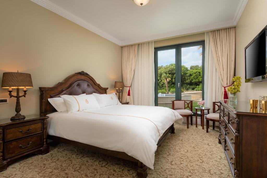 Royal Princess Hotel 10 Royal Princess Hotel 10