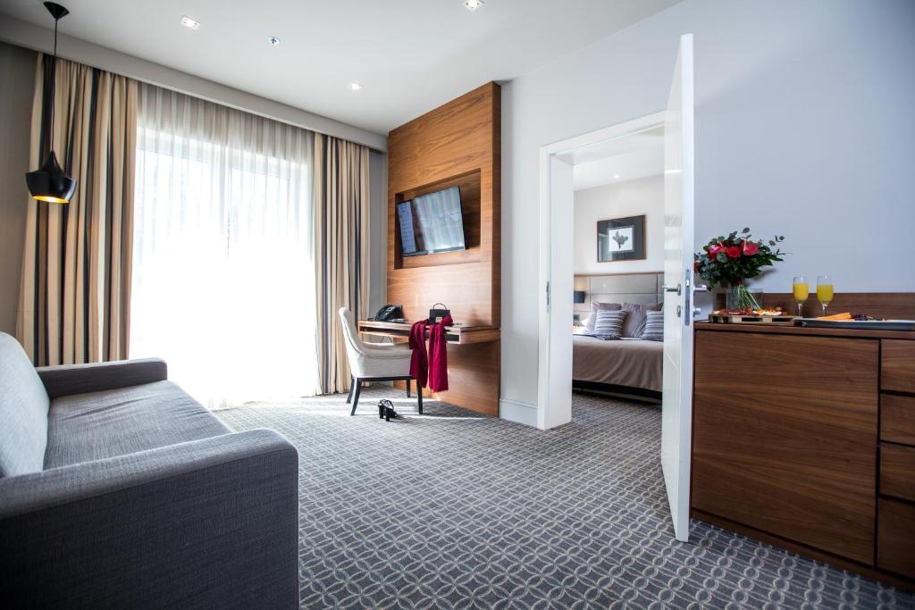 Royal Ariston Hotel 6 Royal Ariston Hotel 6