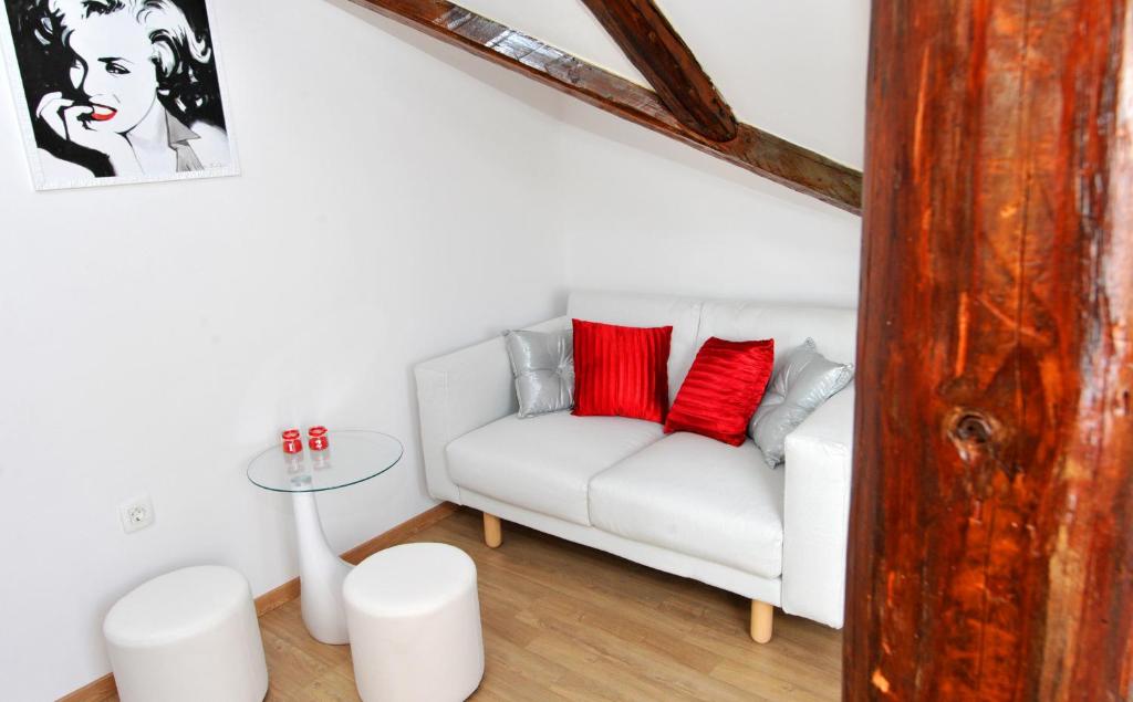 Luxury Rooms Nirvana 6 Luxury Rooms Nirvana 6