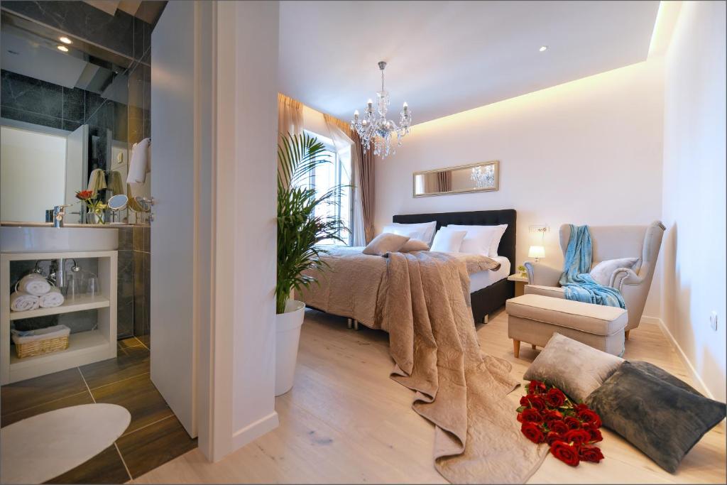 Via Porto Rooms 8 Via Porto Rooms 8