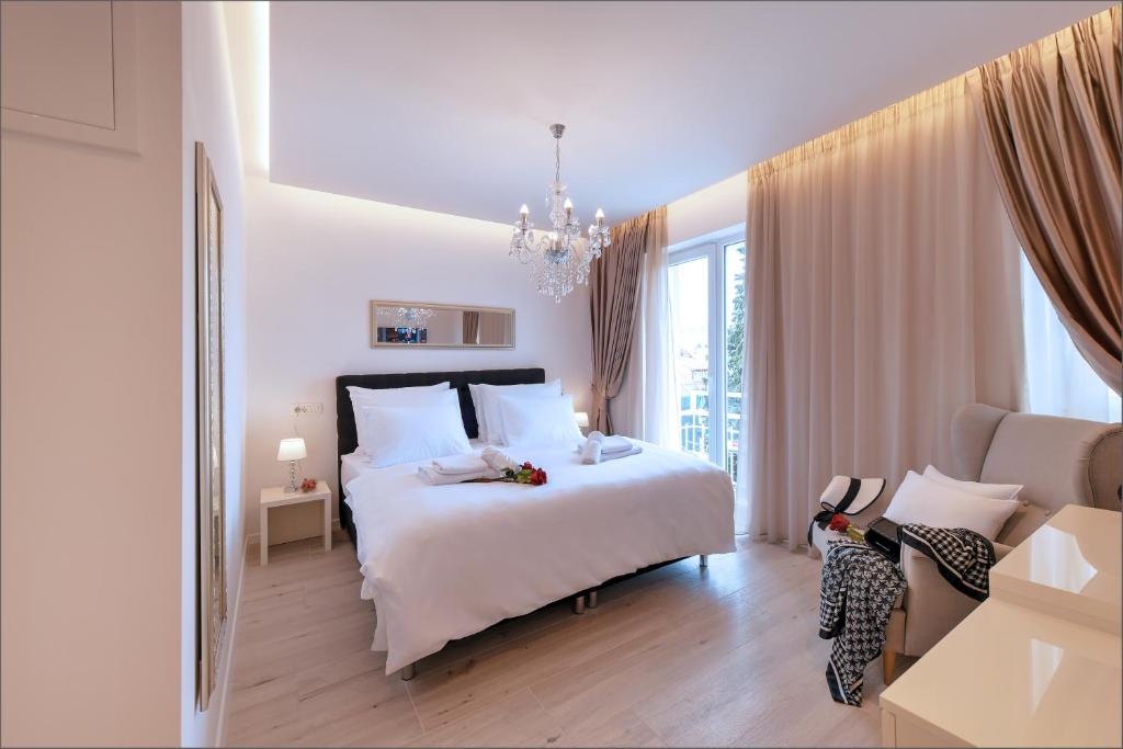 Via Porto Rooms 3 Via Porto Rooms 3