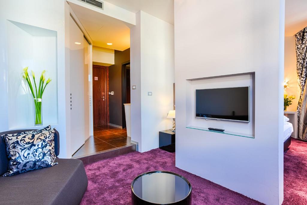 Starlight Luxury Rooms 2 Starlight Luxury Rooms 2