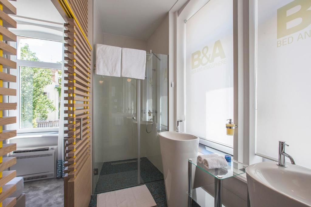 Bed & Atmosphere Rooms 3 Bed & Atmosphere Rooms 3