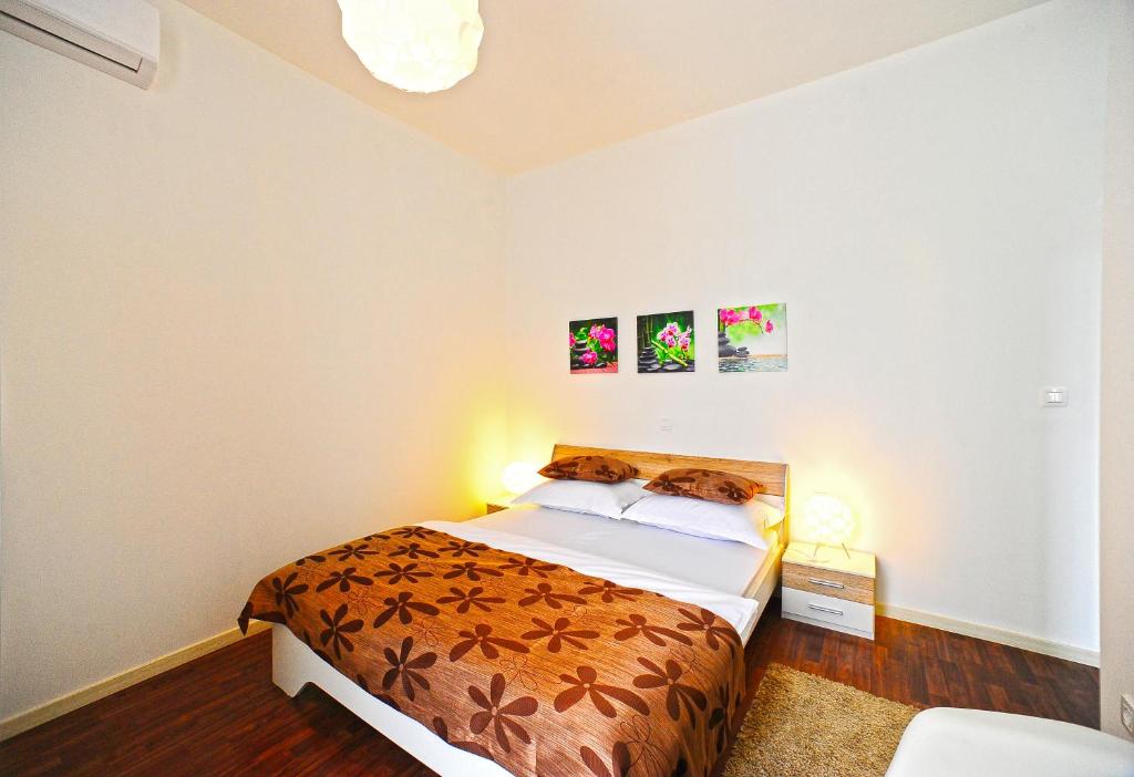Valenti rooms 2 Valenti rooms 2