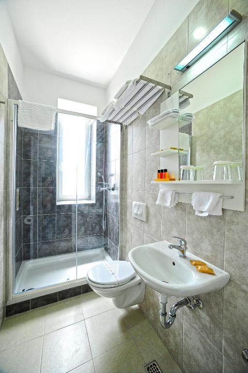 Valenti rooms 10 Valenti rooms 10