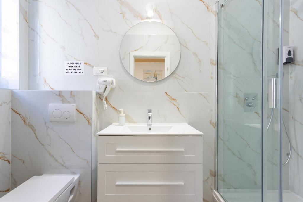 Luxury Rooms Fetivi 8 Luxury Rooms Fetivi 8