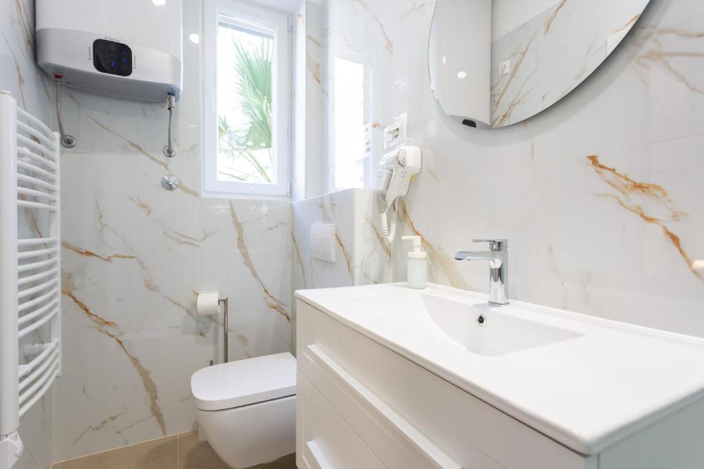 Luxury Rooms Fetivi 7 Luxury Rooms Fetivi 7