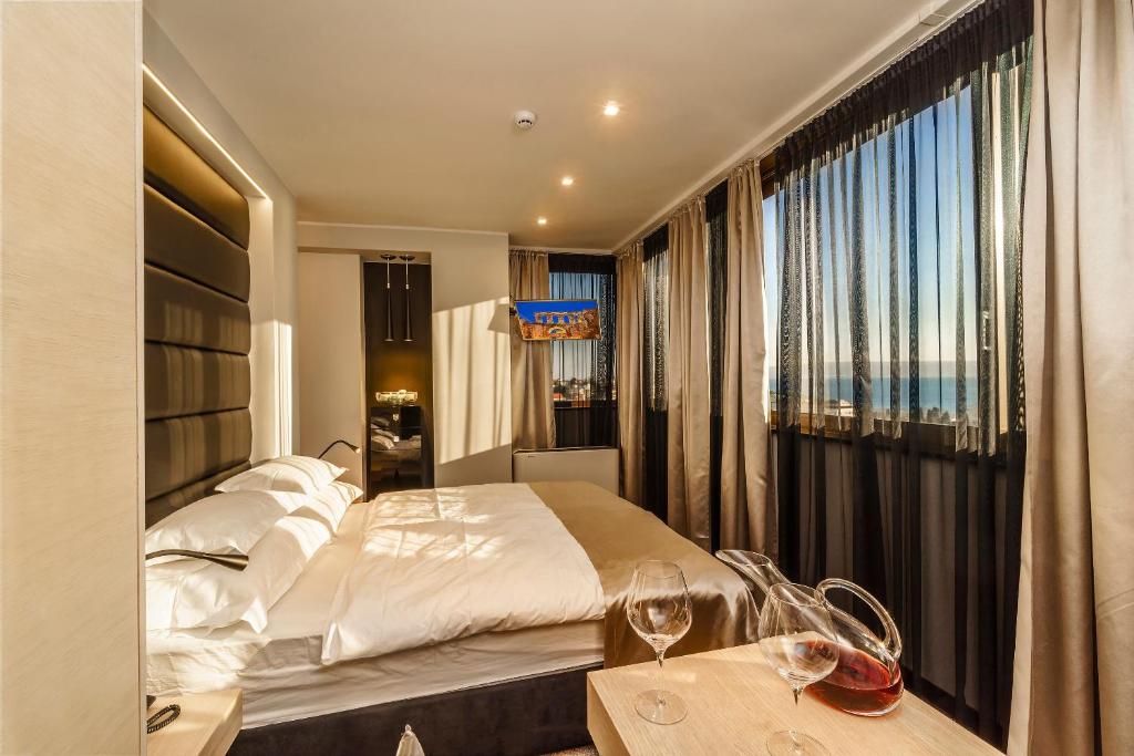 The View Luxury Rooms 2 The View Luxury Rooms 2