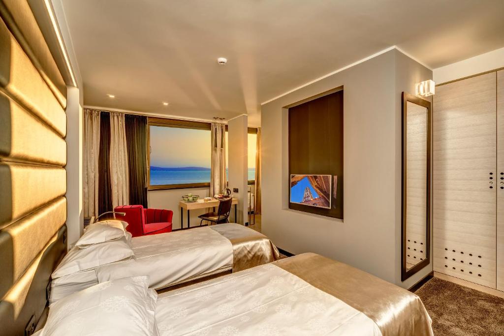 The View Luxury Rooms 4 The View Luxury Rooms 4