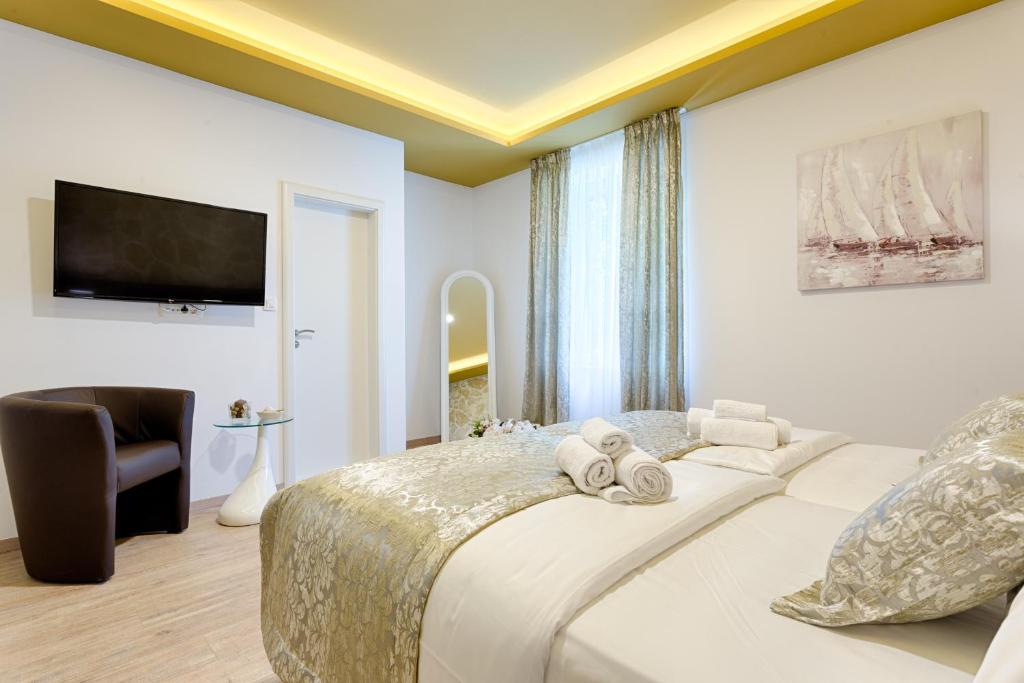 Luxury Rooms Floramye 2 Luxury Rooms Floramye 2