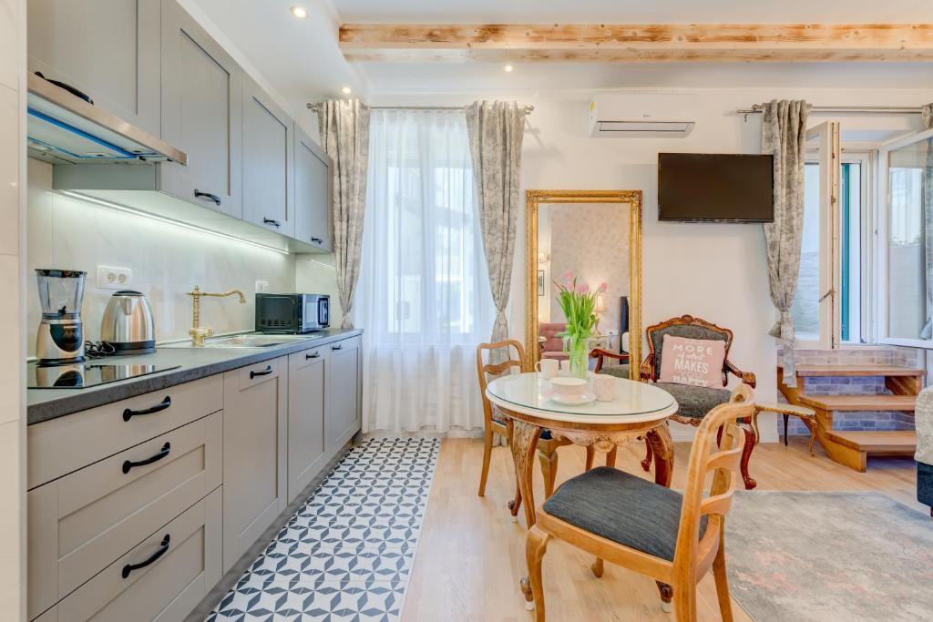 Le Monde Luxury Accommodation 7 Le Monde Luxury Accommodation 7