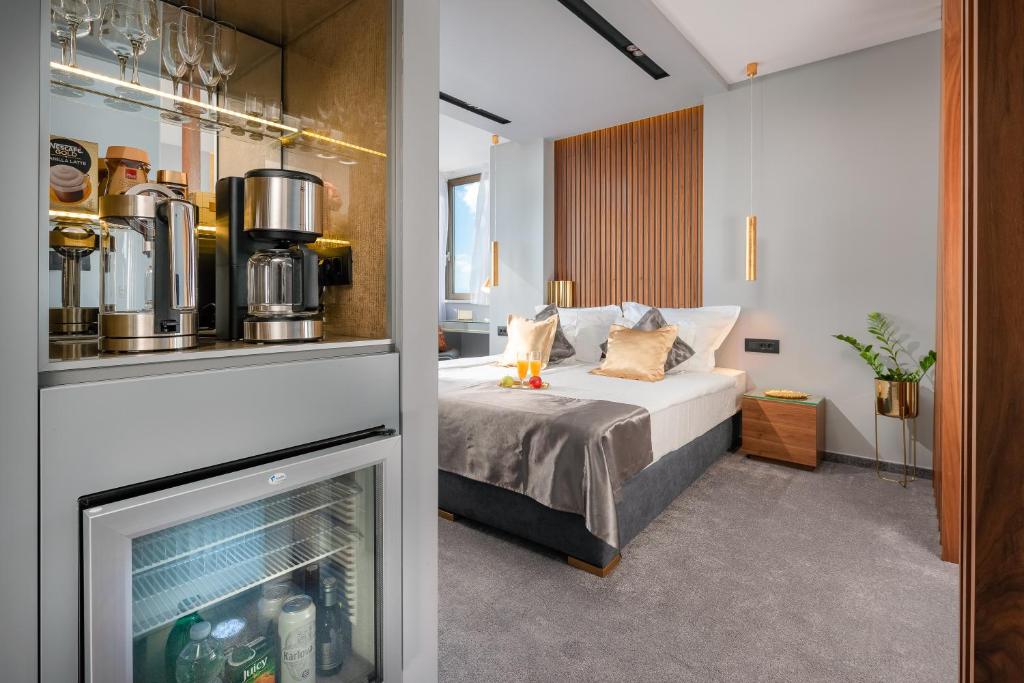 Royal Suites-Sky 4 Royal Suites-Sky 4