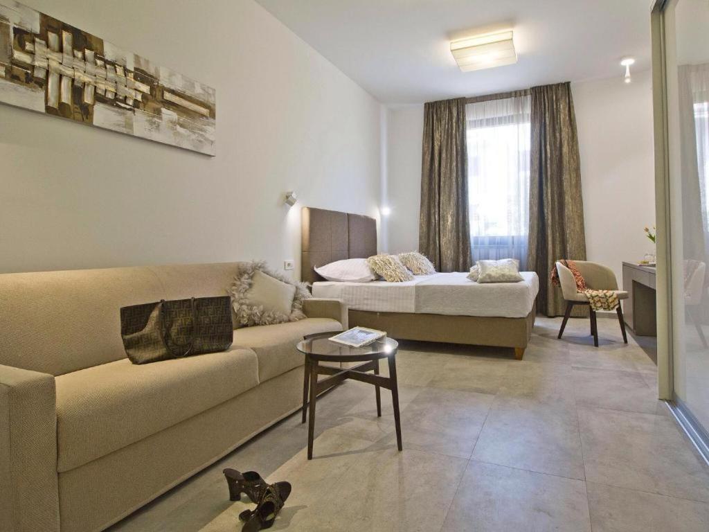 Luxury Rooms Pino 6 Luxury Rooms Pino 6