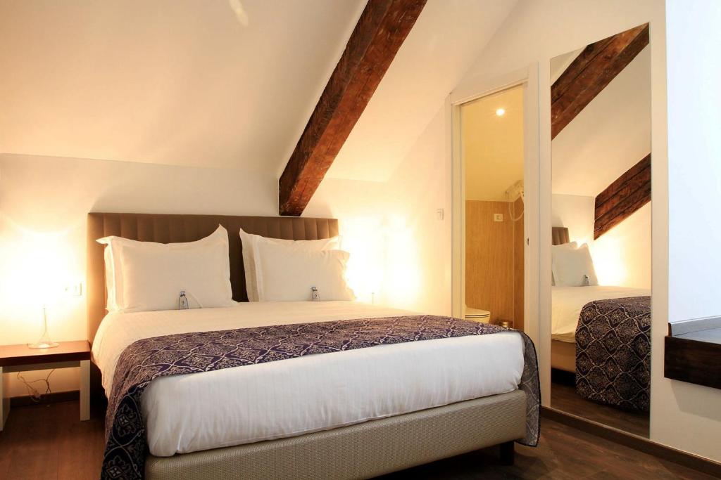 Azur Palace Luxury Rooms 8 Azur Palace Luxury Rooms 8