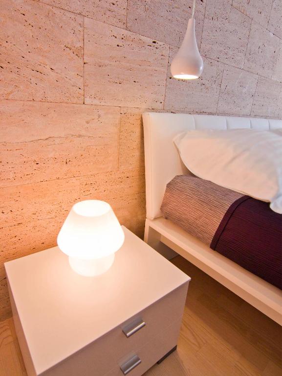 Laura Lux Suites 7 Laura Lux Suites 7