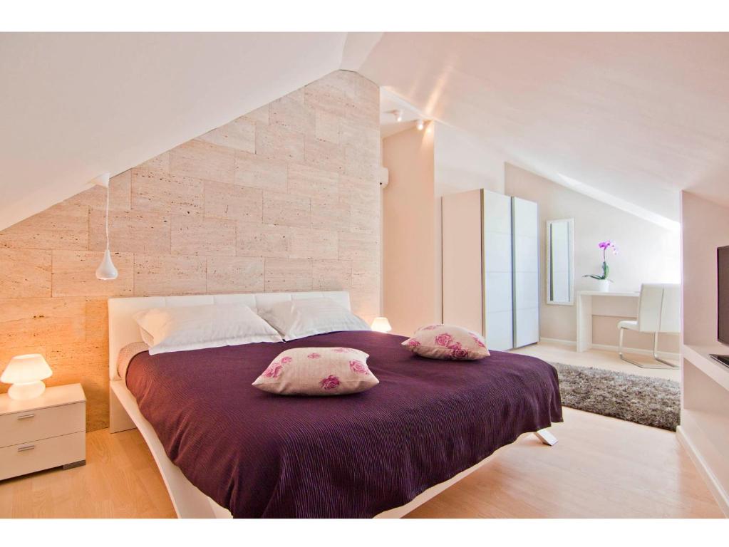 Laura Lux Suites 6 Laura Lux Suites 6
