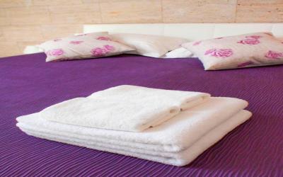 Laura Lux Suites 2 Laura Lux Suites 2