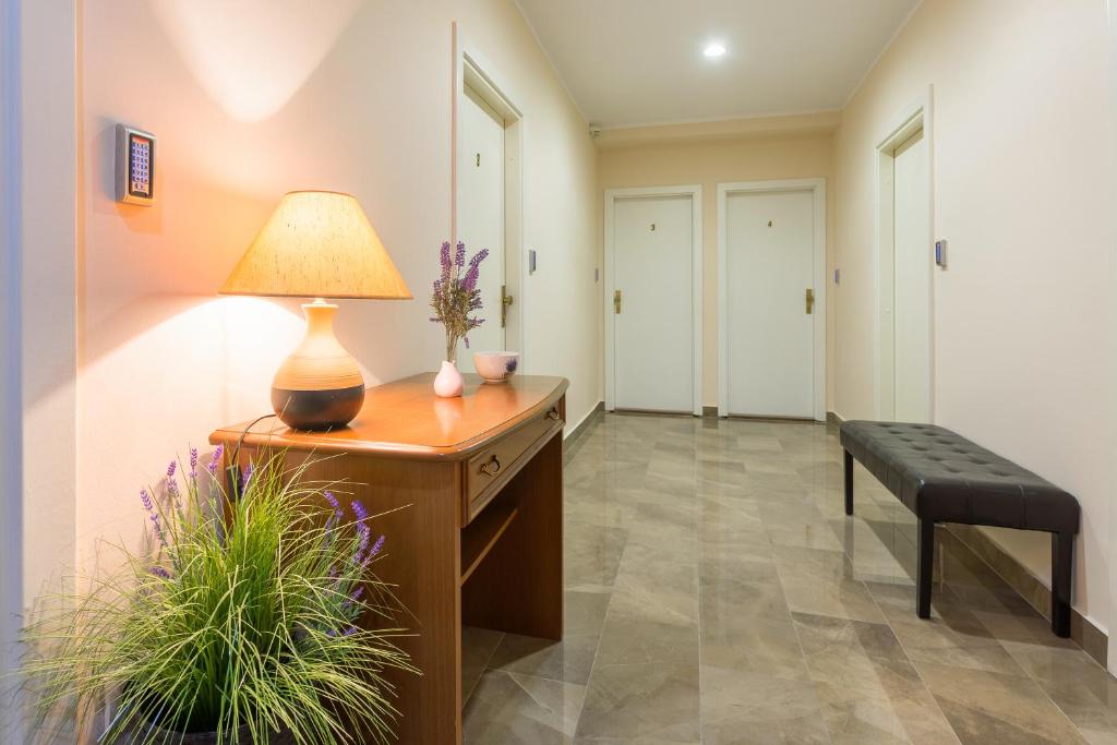 Golden Split Rooms 4 Golden Split Rooms 4
