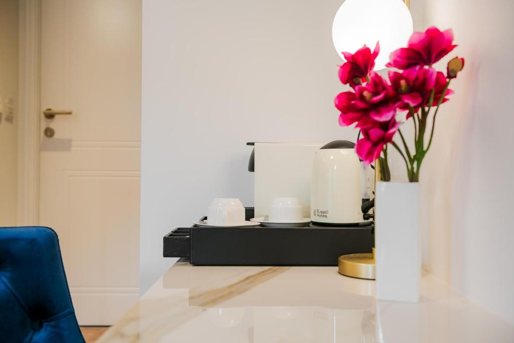 Flos Luxury Rooms 9 Flos Luxury Rooms 9