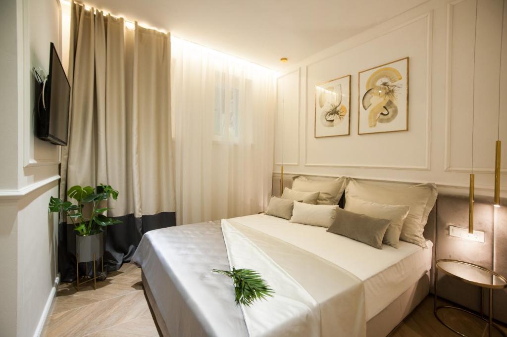 Club 5 boutique rooms 2 Club 5 boutique rooms 2