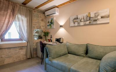 Old Spalatrum Luxury Rooms 9 Old Spalatrum Luxury Rooms 9