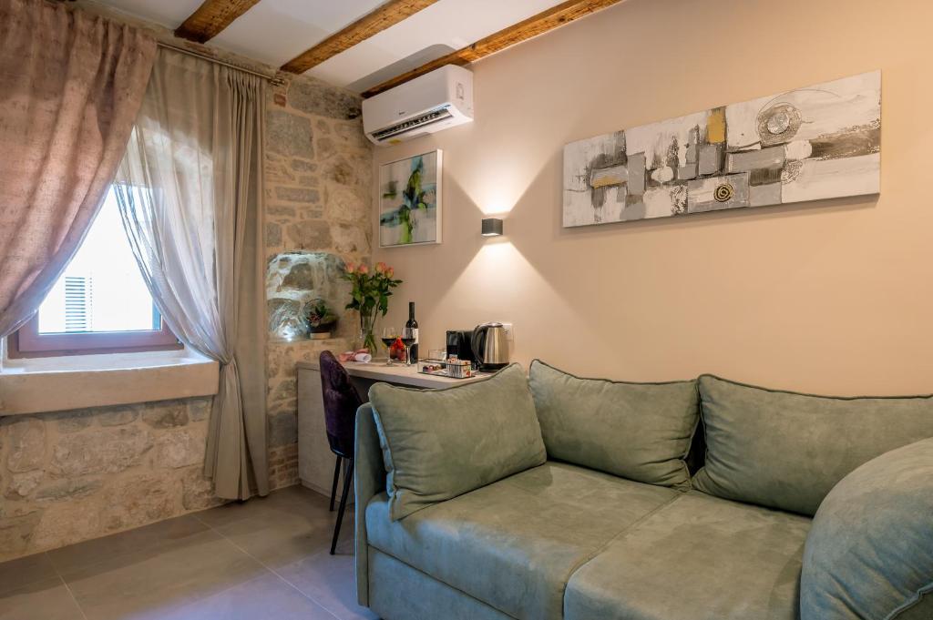 Old Spalatrum Luxury Rooms 9 Old Spalatrum Luxury Rooms 9