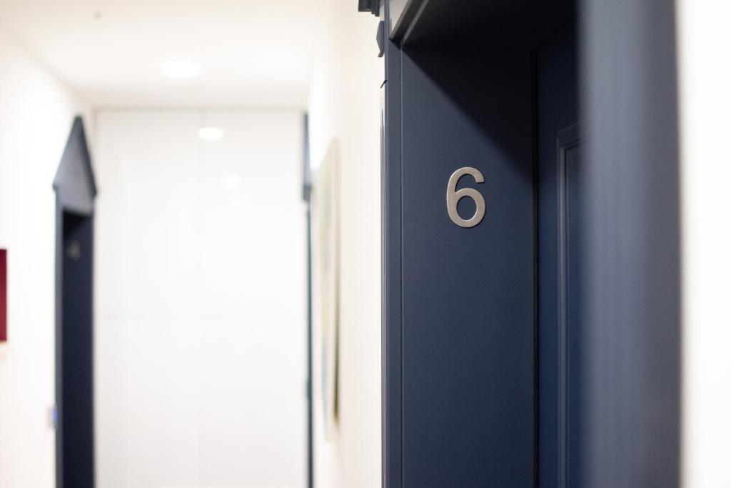 Center Luxury Rooms 3 8 Center Luxury Rooms 3 8