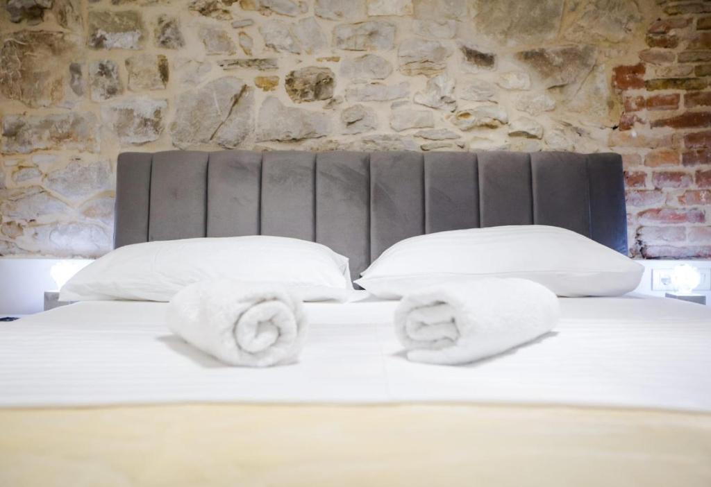 Lions luxury rooms 9 Lions luxury rooms 9