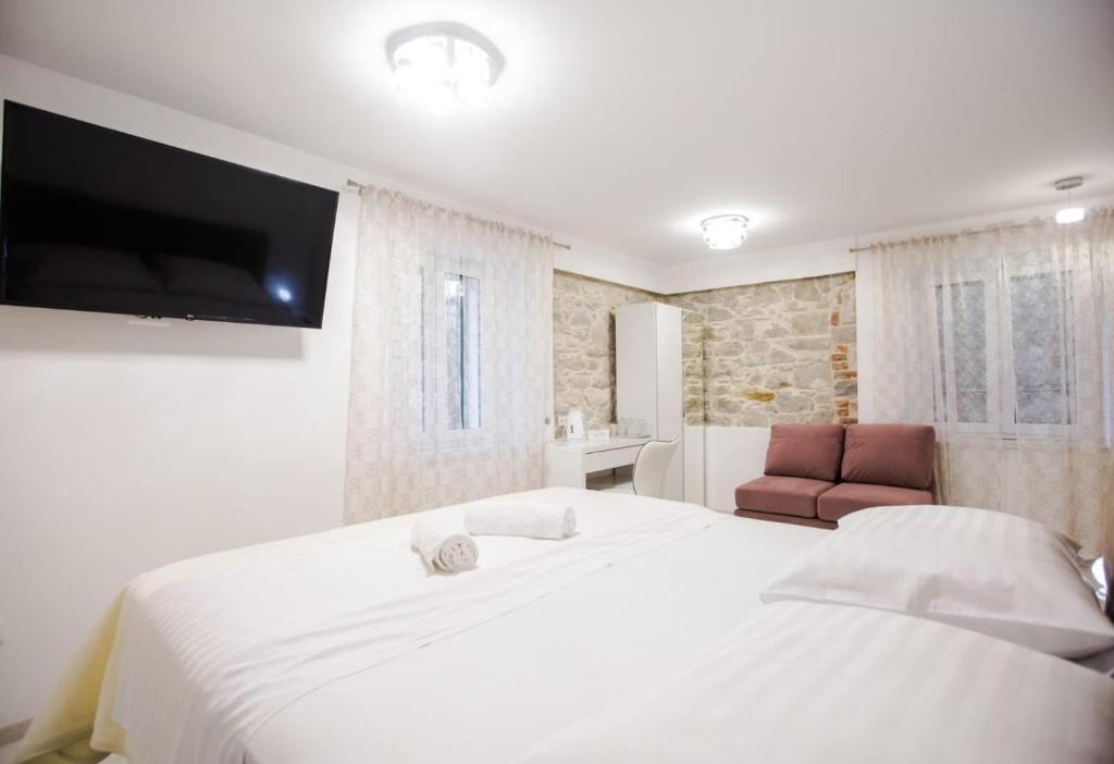 Lions luxury rooms 2 Lions luxury rooms 2
