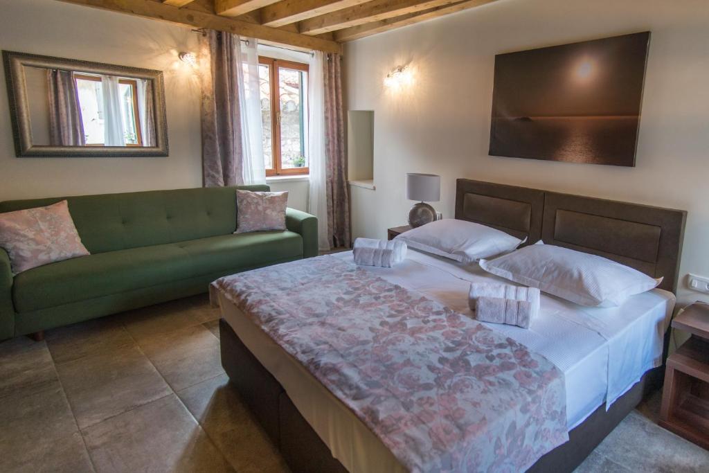 JR Luxury Guesthouse2 10 JR Luxury Guesthouse2 10
