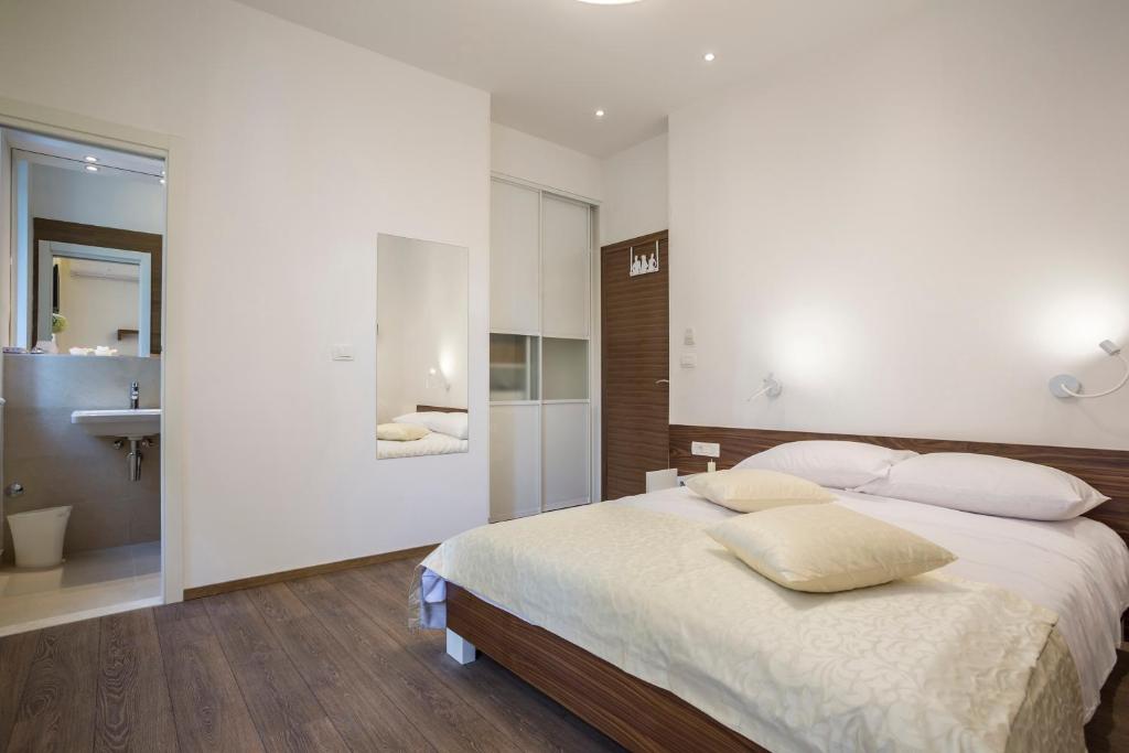 Luxury Accommodation Marino 3 Luxury Accommodation Marino 3