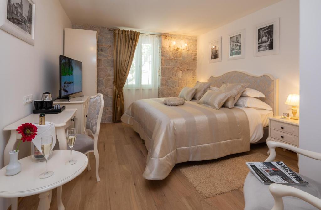 Priska Heritage Rooms 3 Priska Heritage Rooms 3