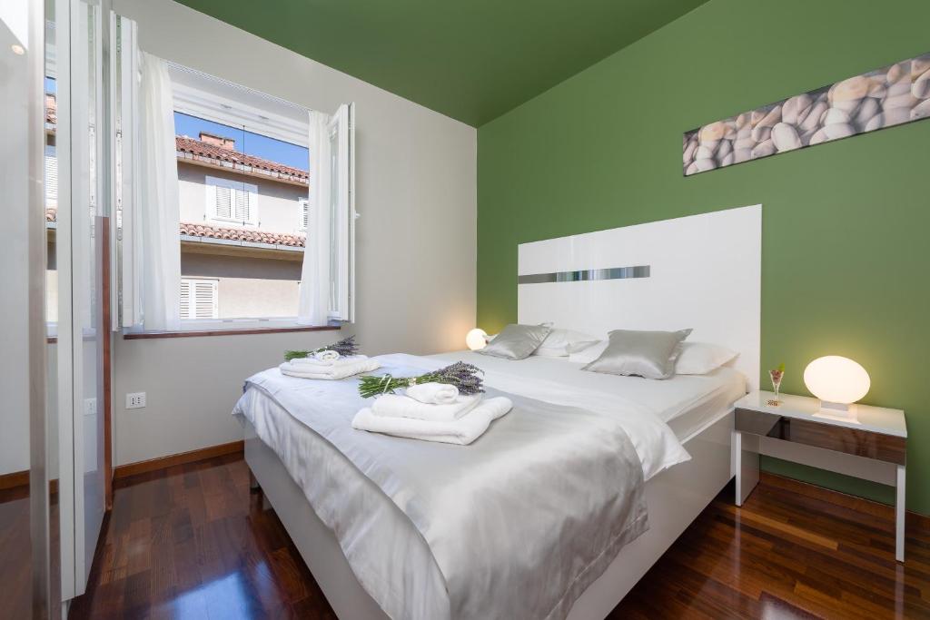 Luxury Rooms and Apartment Silente Bacvice 3 Luxury Rooms and Apartment Silente Bacvice 3