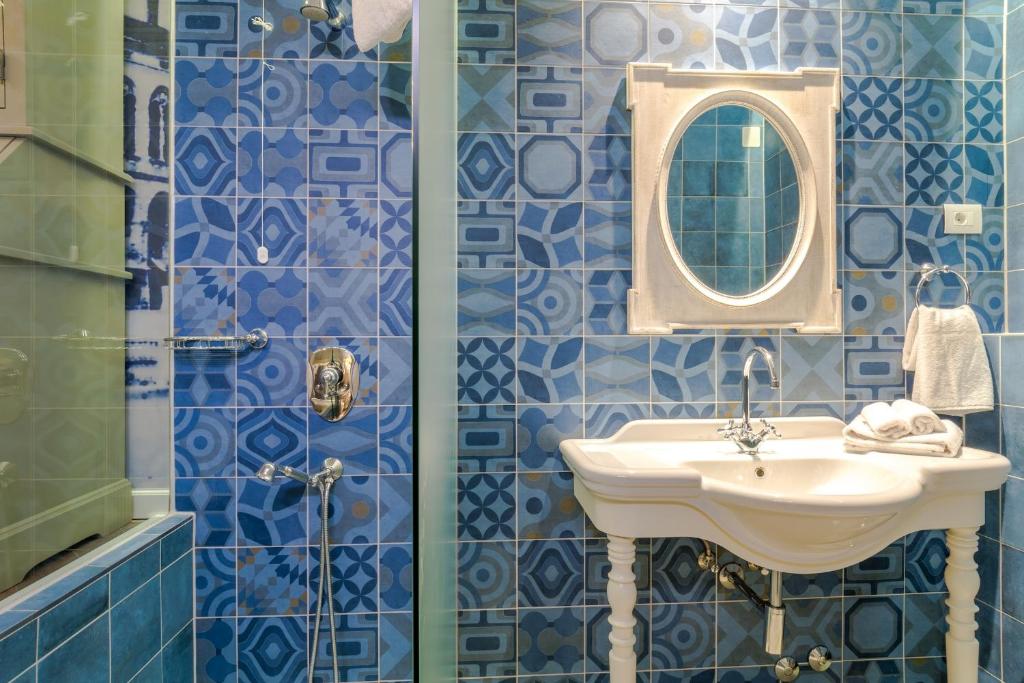 Procurator 7 Luxury Rooms 8 Procurator 7 Luxury Rooms 8