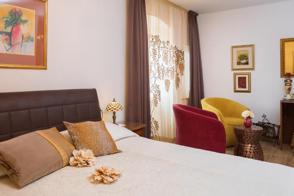 Romantic Luxury rooms 2 Romantic Luxury rooms 2
