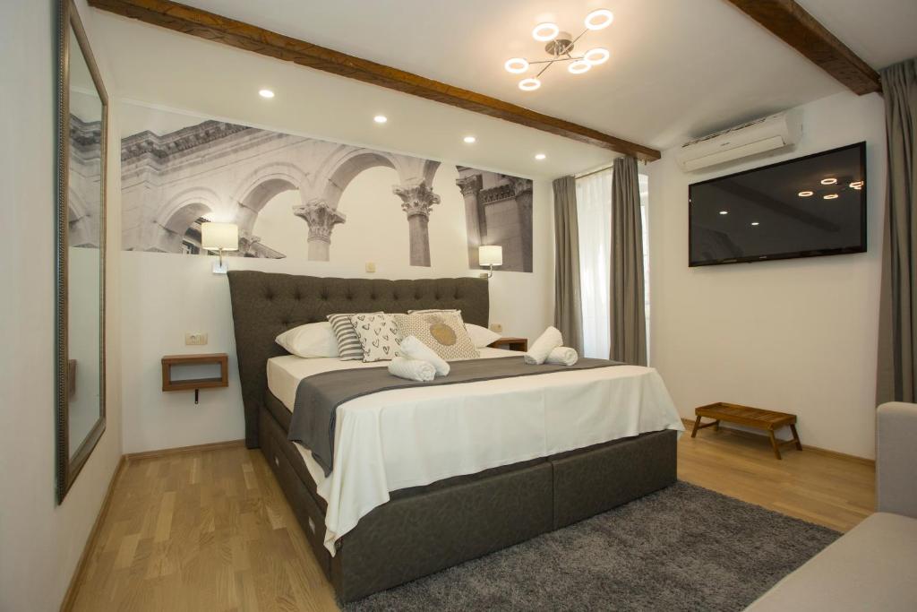 Palace Luxury Room 5 Palace Luxury Room 5