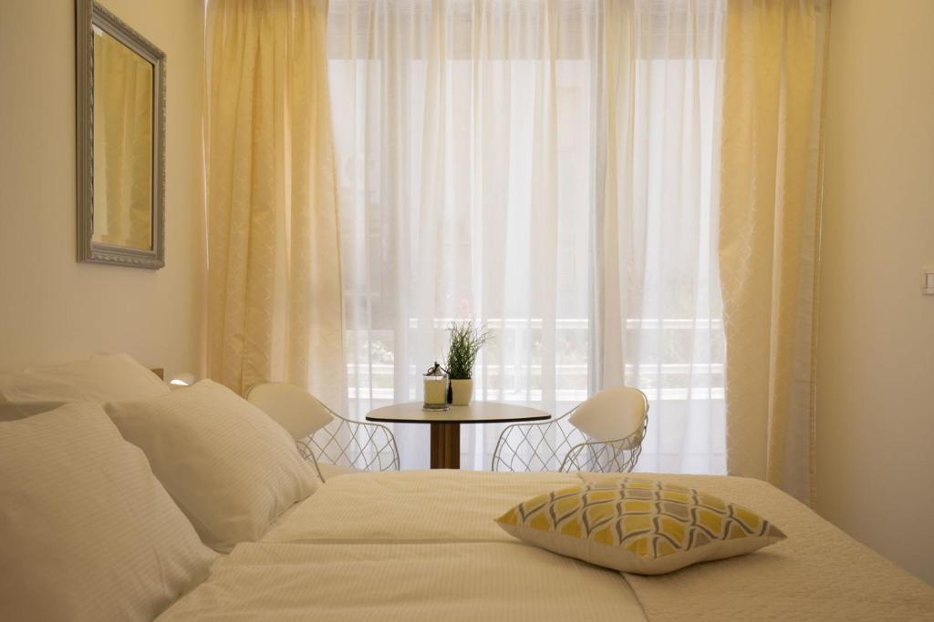 Apartment and Rooms Comfort Zone 5 Apartment and Rooms Comfort Zone 5