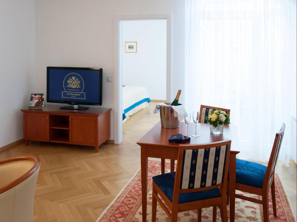 Hotel Ambassador 9 Hotel Ambassador 9