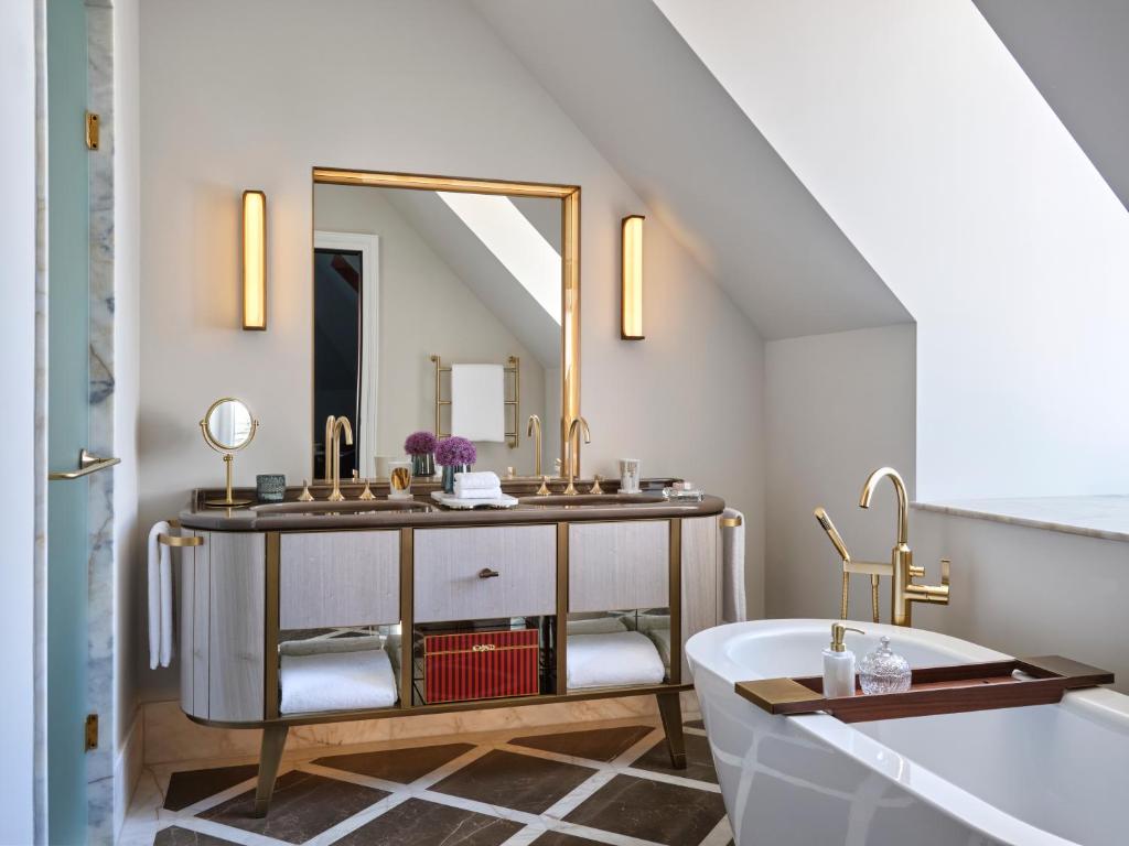 Rosewood Vienna 8 Rosewood Vienna 8