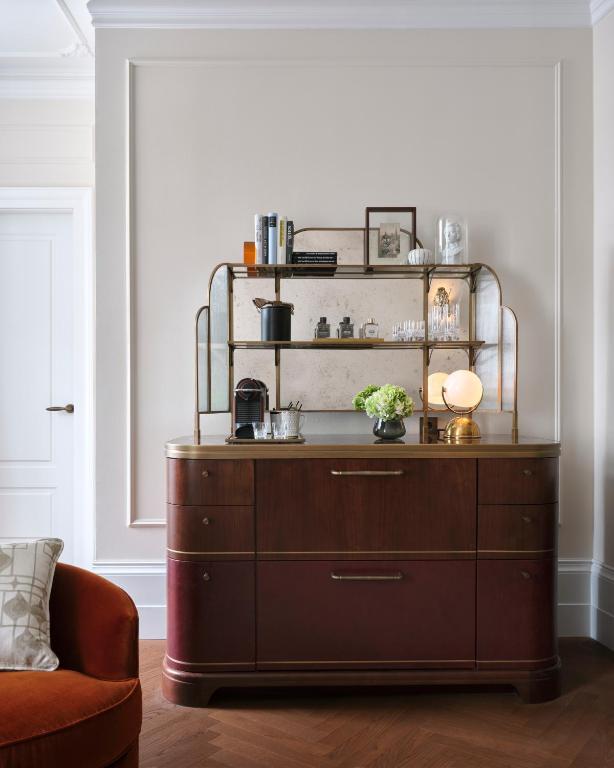 Rosewood Vienna 6 Rosewood Vienna 6