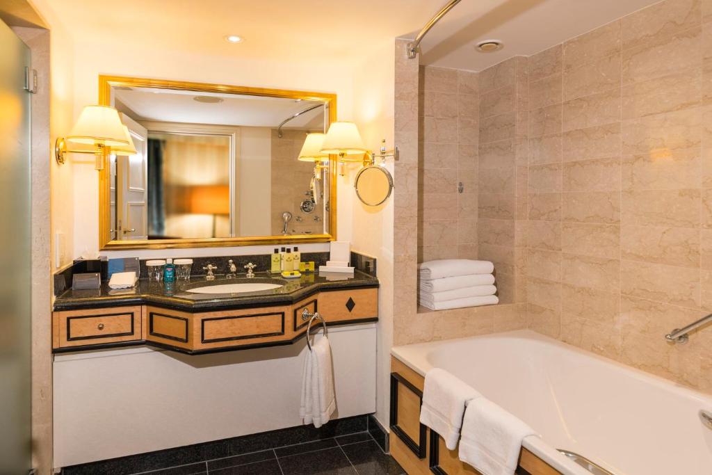 InterContinental Wien, an IHG Hotel 10 InterContinental Wien, an IHG Hotel 10