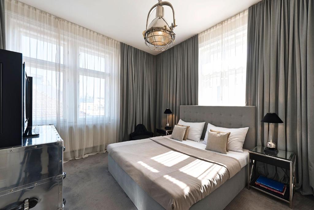 6 rooms 4 6 rooms 4