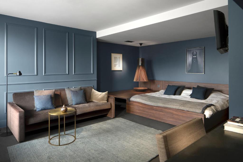 COMMUNE suites 3 COMMUNE suites 3