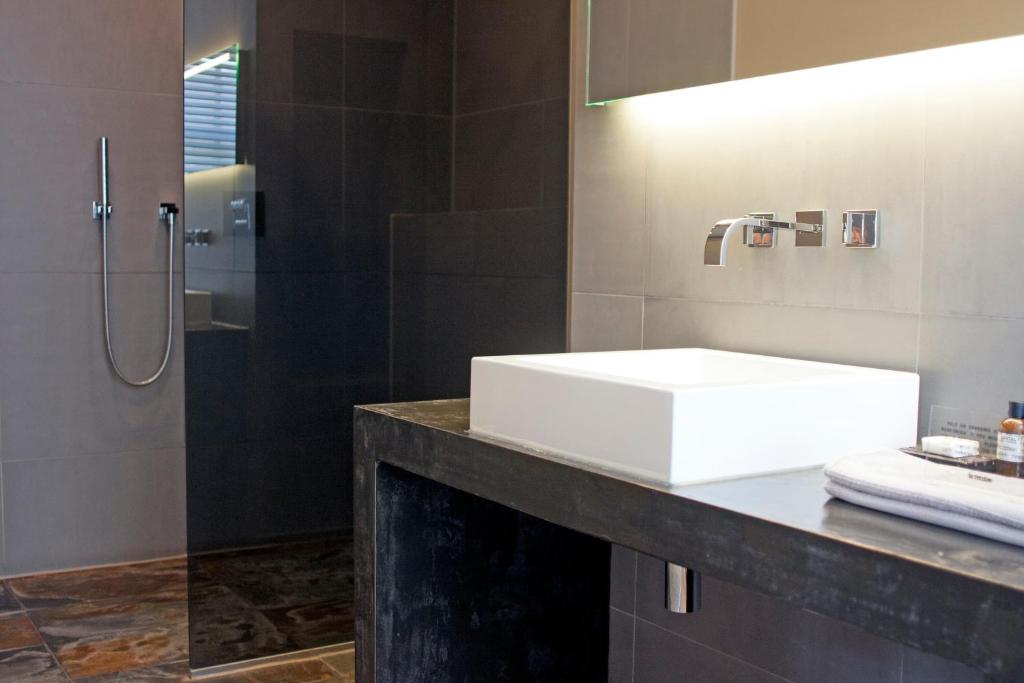 COMMUNE suites 4 COMMUNE suites 4
