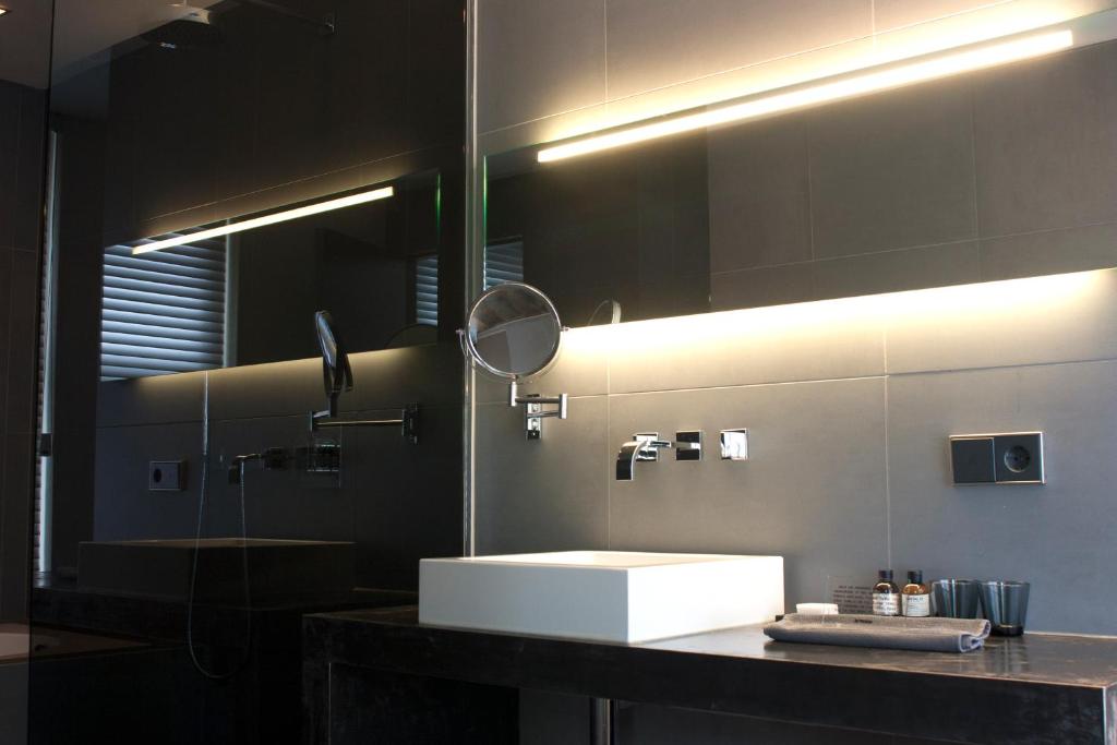 COMMUNE suites 8 COMMUNE suites 8