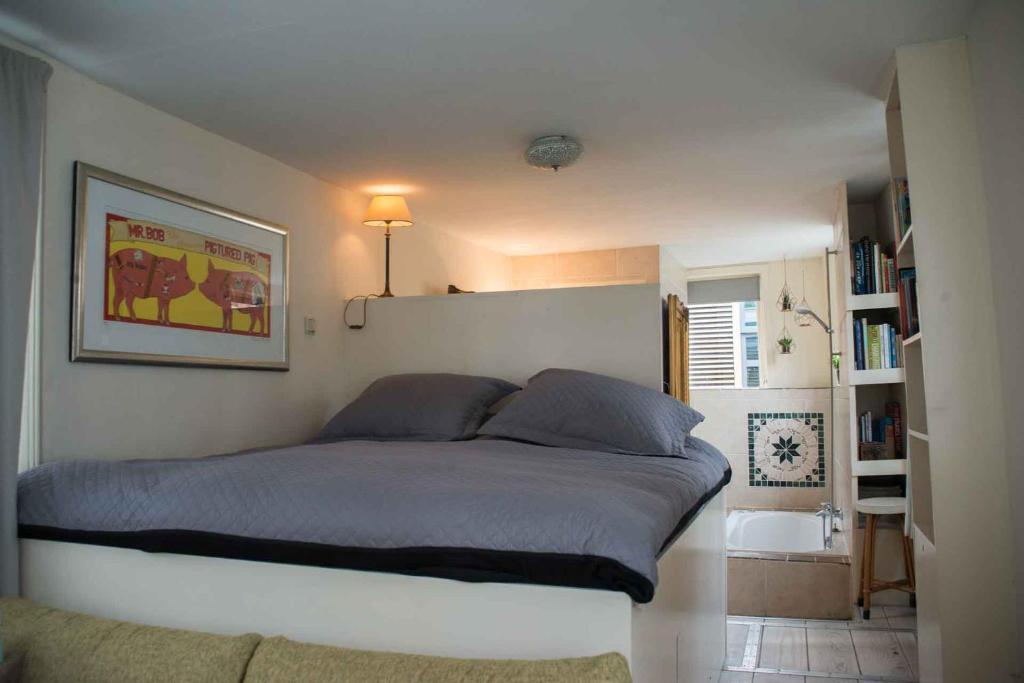 Cosy houseboat Love & Light 8 Cosy houseboat Love & Light 8