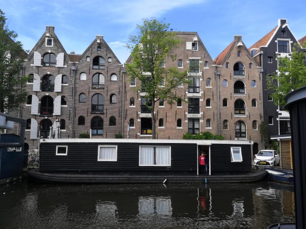 Cosy houseboat Love & Light 3 Cosy houseboat Love & Light 3