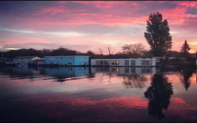 Amster Houseboat Bed without Breakfast 2 Amster Houseboat Bed without Breakfast 2