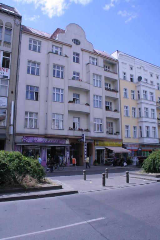 Hotel am Hermannplatz 8 Hotel am Hermannplatz 8